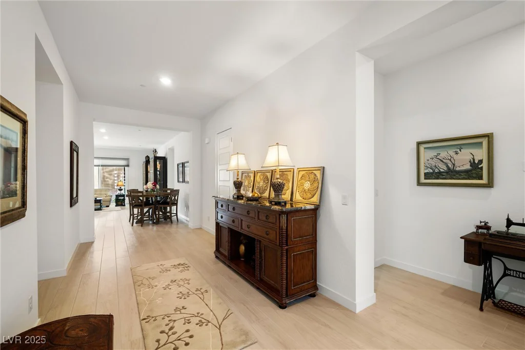 135 Barnett Crest, Henderson, NV 89015