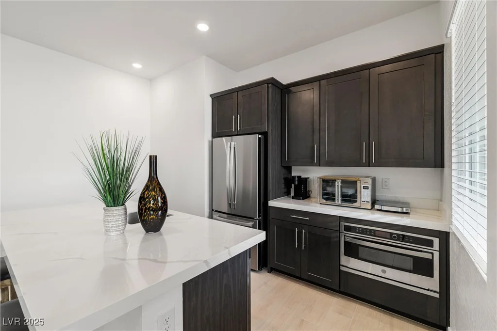 135 Barnett Crest, Henderson, NV 89015