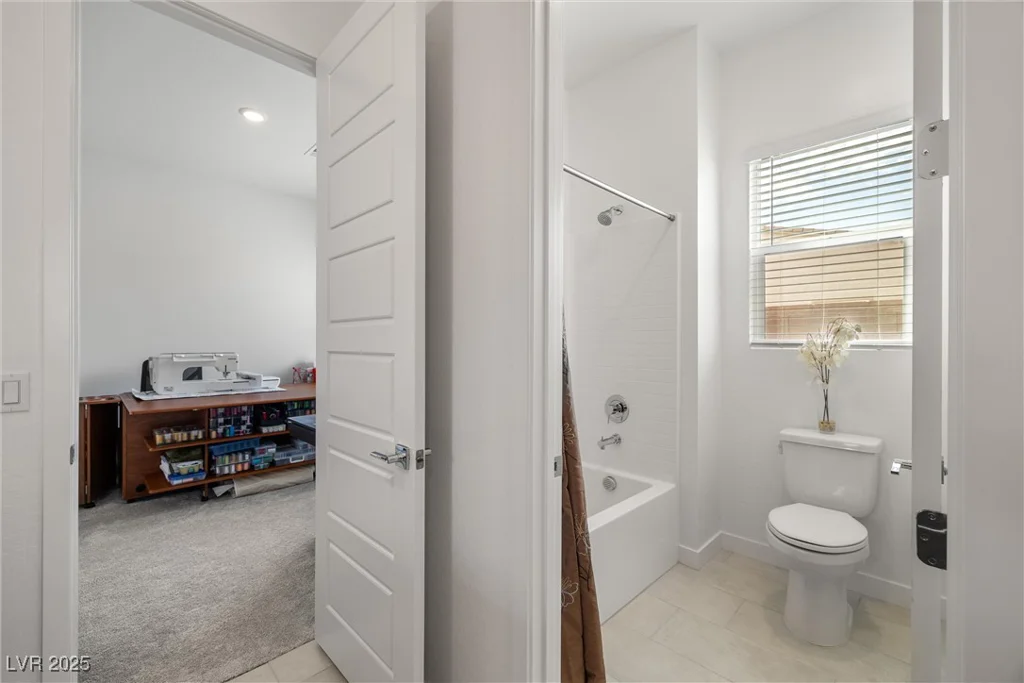 135 Barnett Crest, Henderson, NV 89015