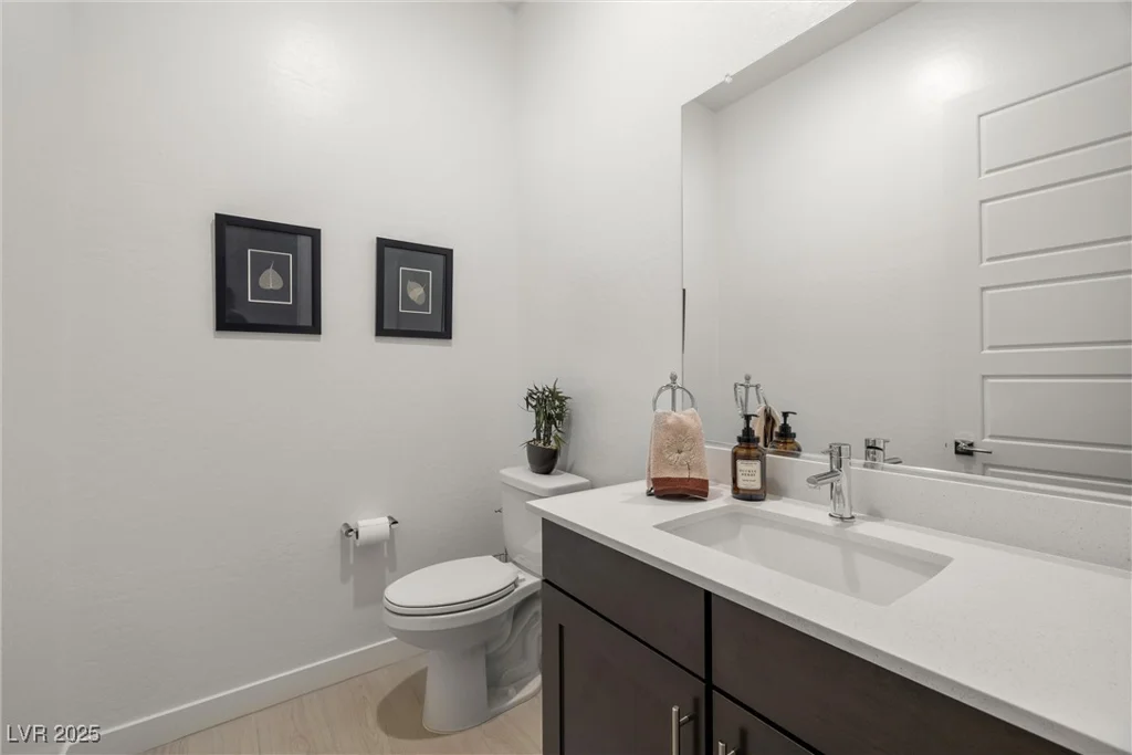 135 Barnett Crest, Henderson, NV 89015