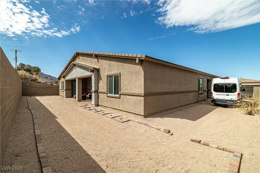 135 Barnett Crest, Henderson, NV 89015