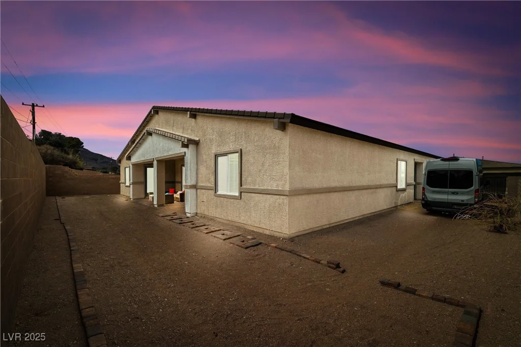 135 Barnett Crest, Henderson, NV 89015