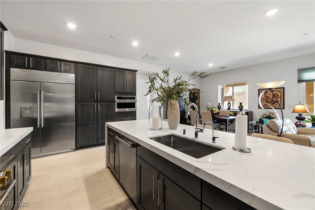 135 Barnett Crest, Henderson, NV 89015