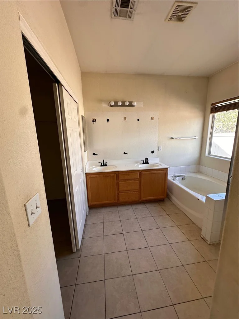 4824 Quartz Crest, North Las Vegas, NV 89081