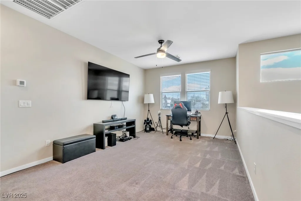 9675 Bold Skye, Las Vegas, NV 89166