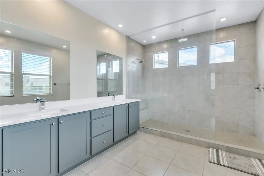9675 Bold Skye, Las Vegas, NV 89166