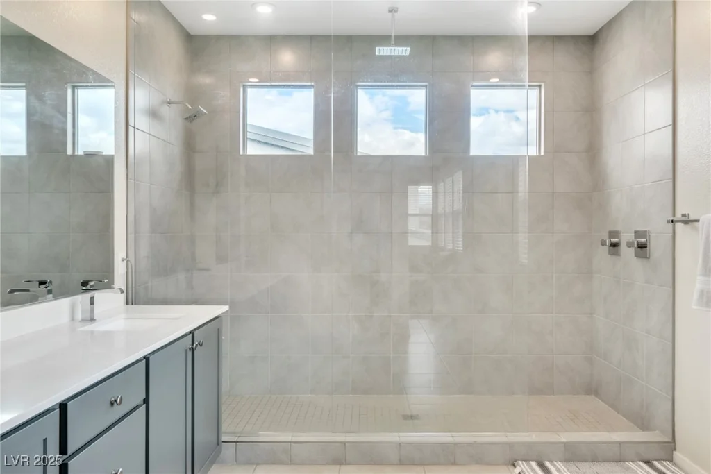 9675 Bold Skye, Las Vegas, NV 89166