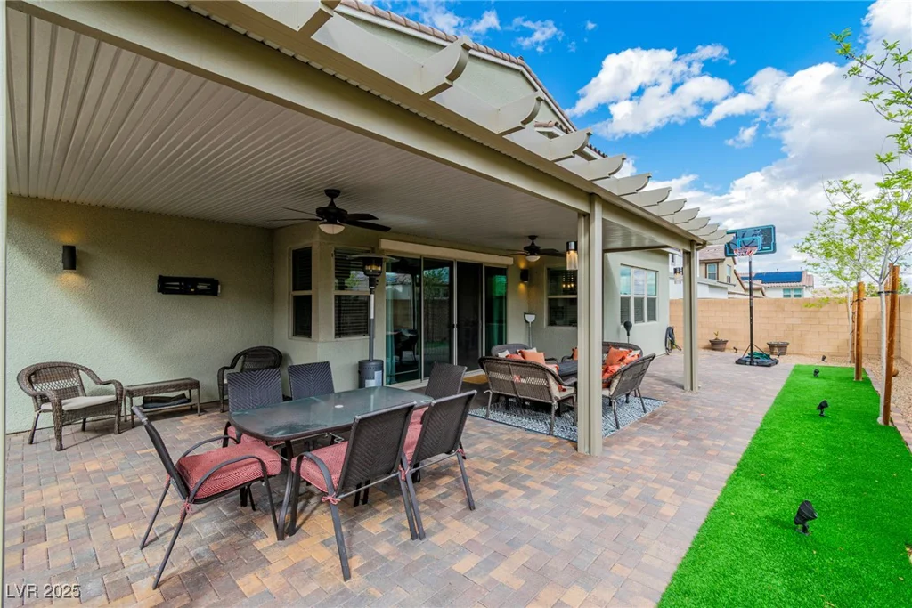 9675 Bold Skye, Las Vegas, NV 89166