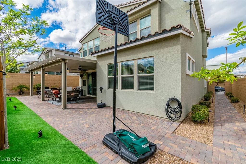 9675 Bold Skye, Las Vegas, NV 89166