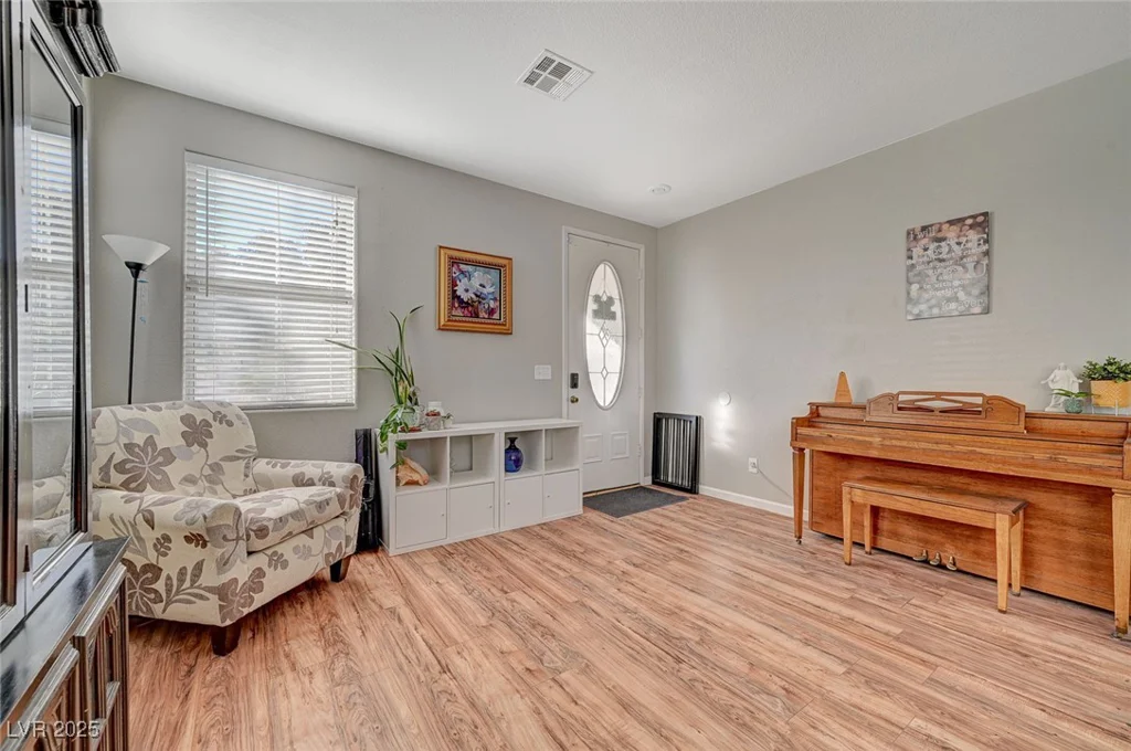 6104 Talbot Springs, North Las Vegas, NV 89081