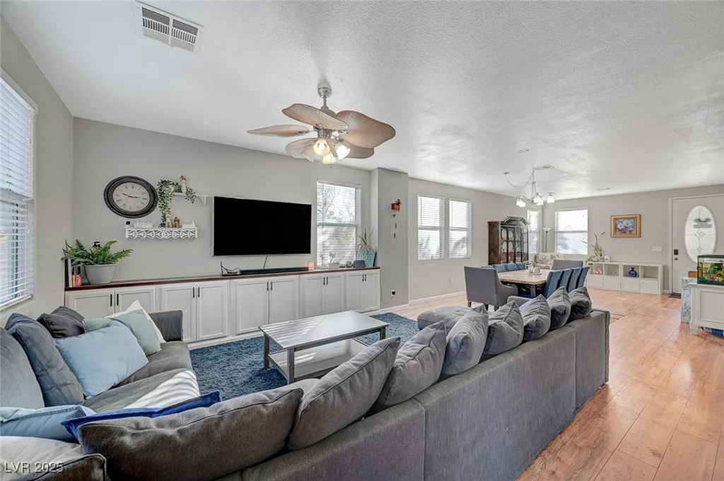6104 Talbot Springs, North Las Vegas, NV 89081