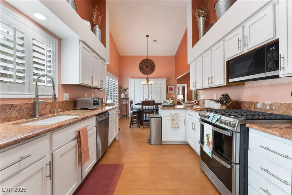 5528 Apache Wells, Las Vegas, NV 89130
