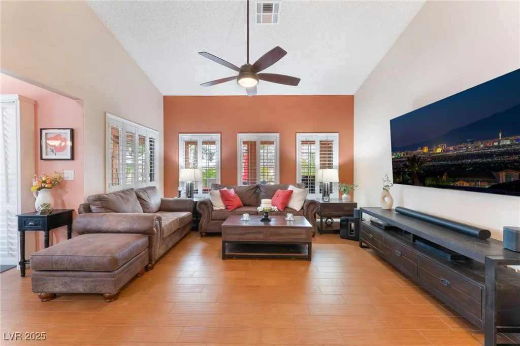 5528 Apache Wells, Las Vegas, NV 89130
