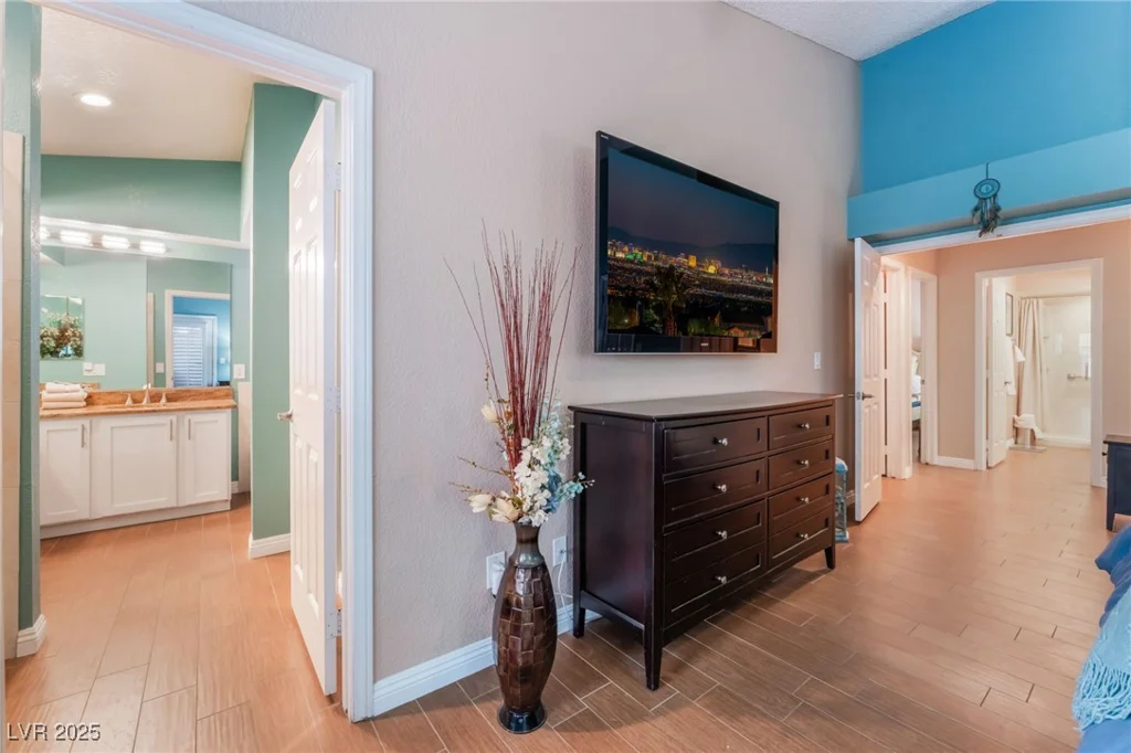 5528 Apache Wells, Las Vegas, NV 89130