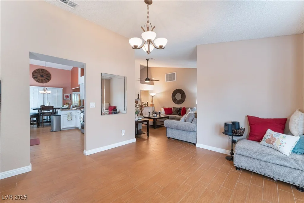 5528 Apache Wells, Las Vegas, NV 89130