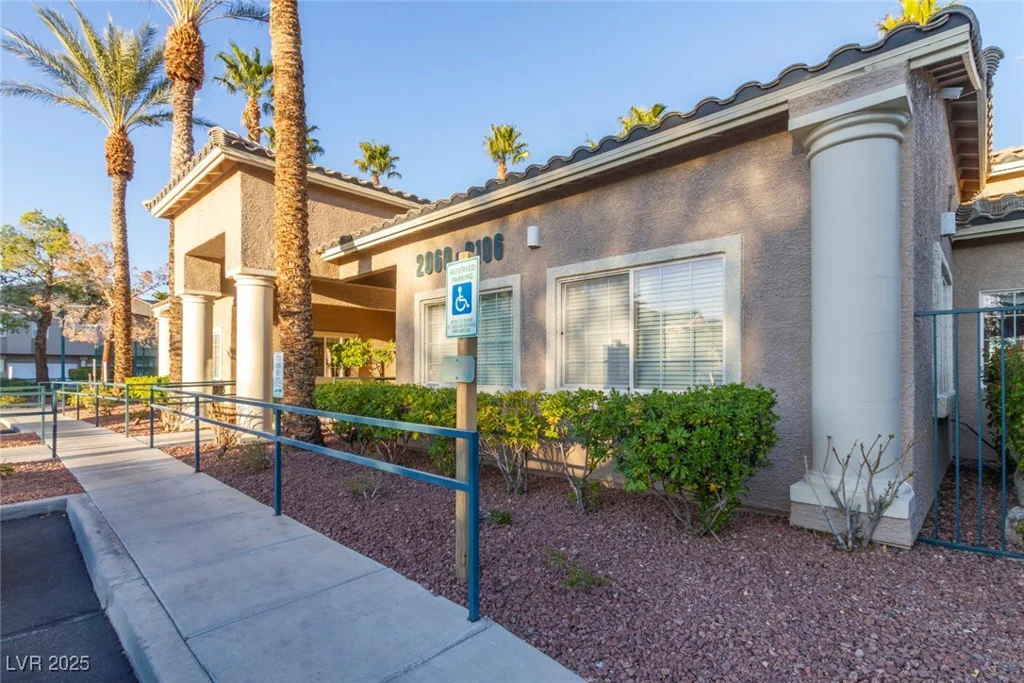 2152 Turquoise Ridge, Las Vegas, NV 89117
