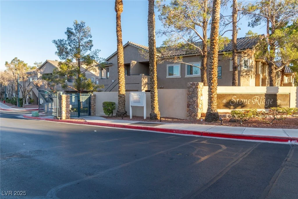 2152 Turquoise Ridge, Las Vegas, NV 89117