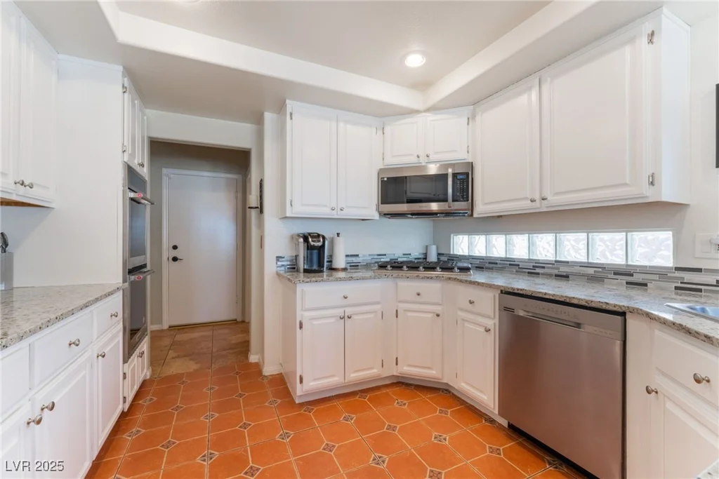 3040 Ocean Port, Las Vegas, NV 89117