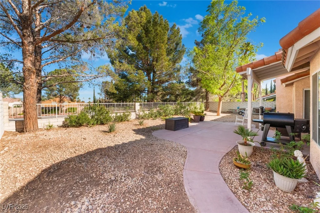 3040 Ocean Port, Las Vegas, NV 89117