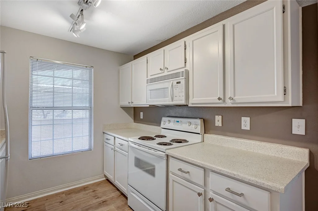 231 Horizon Ridge, Henderson, NV 89012