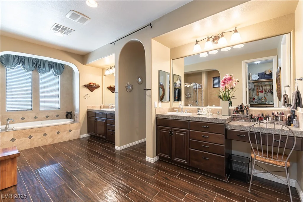 1013 Baronet, Las Vegas, NV 89138