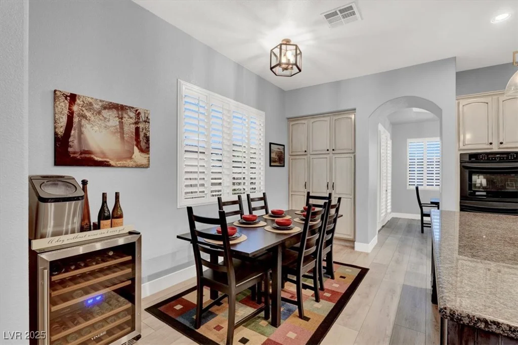 8102 Villa De La Playa, Las Vegas, NV 89131