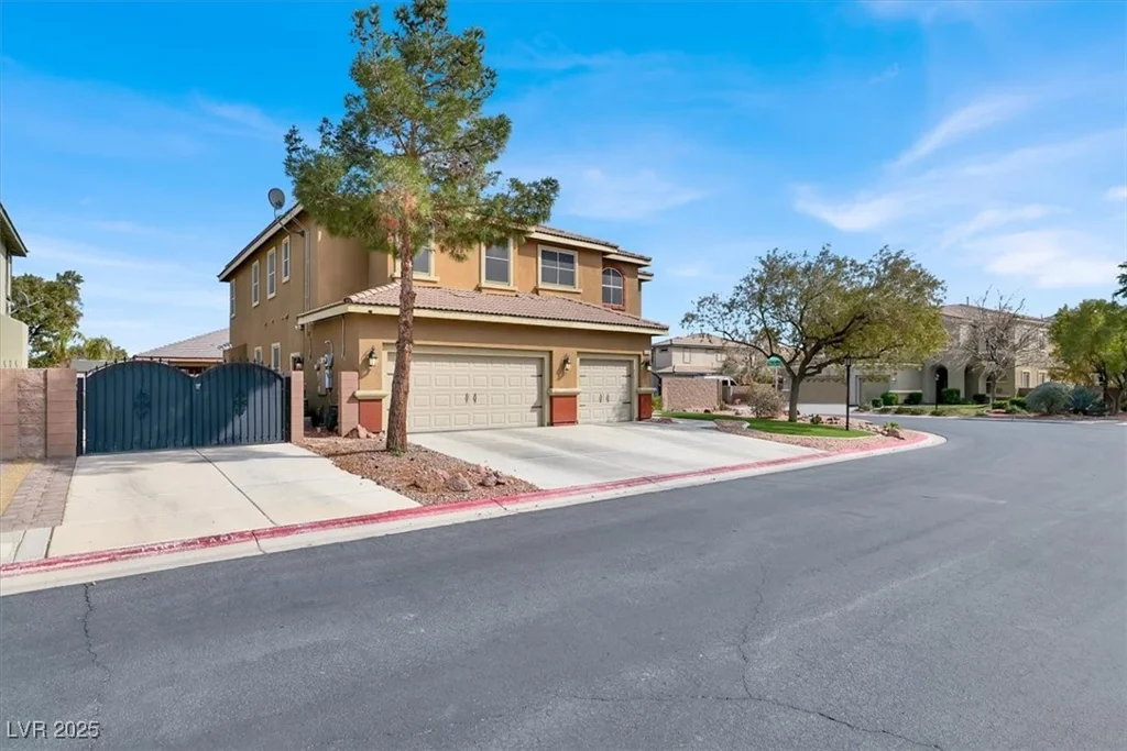 8102 Villa De La Playa, Las Vegas, NV 89131