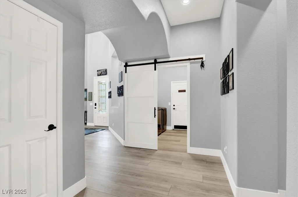 8102 Villa De La Playa, Las Vegas, NV 89131
