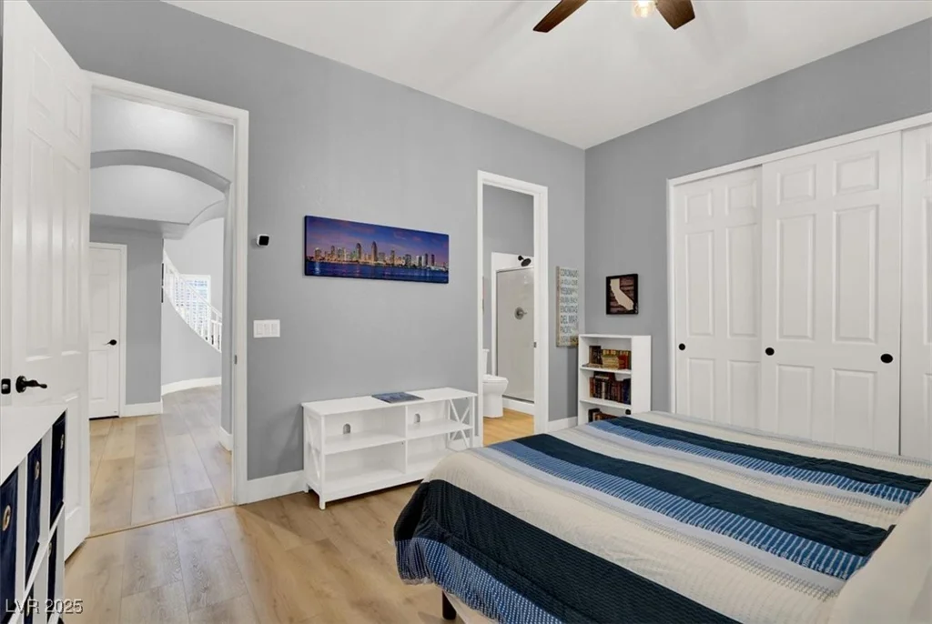 8102 Villa De La Playa, Las Vegas, NV 89131