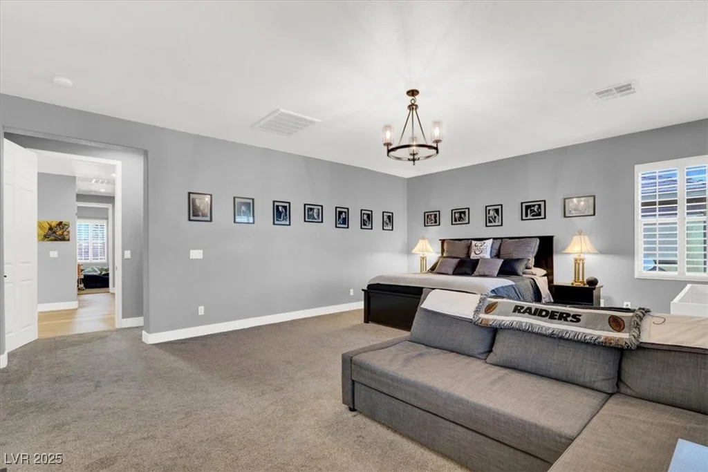 8102 Villa De La Playa, Las Vegas, NV 89131