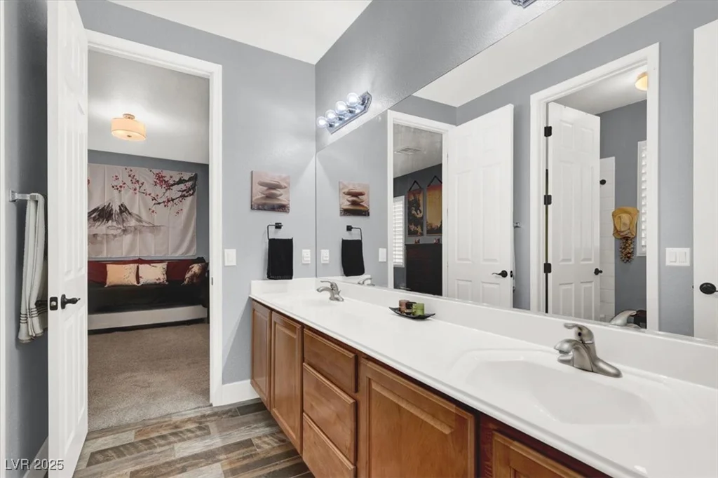 8102 Villa De La Playa, Las Vegas, NV 89131