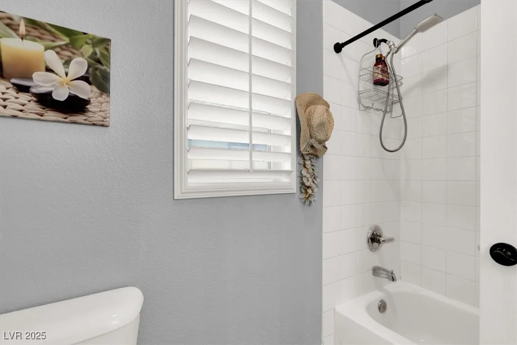 8102 Villa De La Playa, Las Vegas, NV 89131