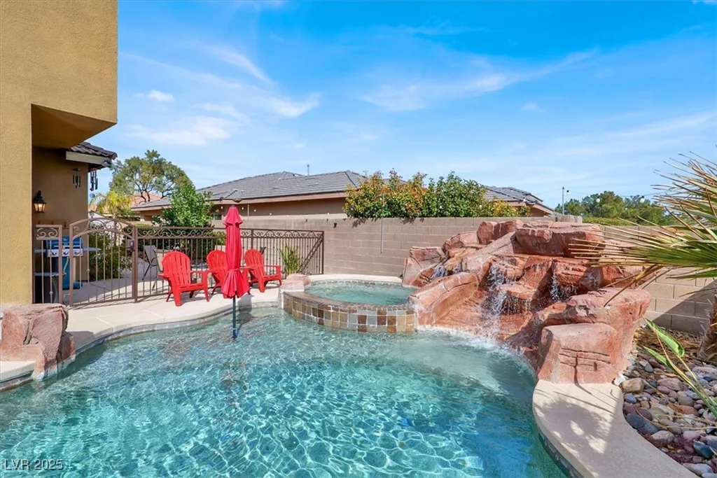 8102 Villa De La Playa, Las Vegas, NV 89131