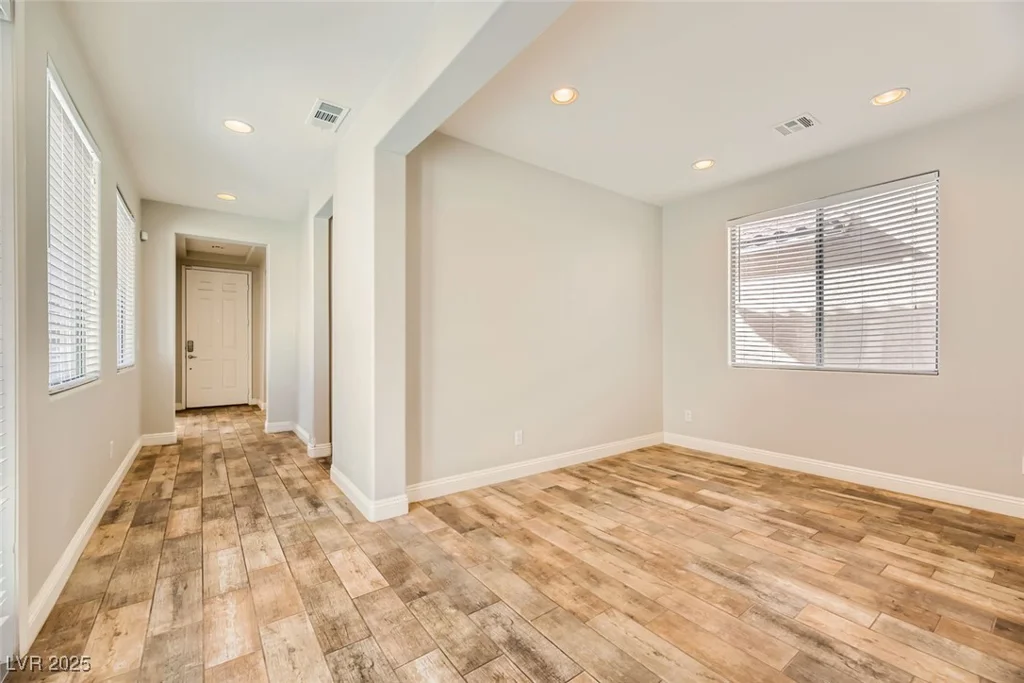 5024 Stone Bay, Las Vegas, NV 89131
