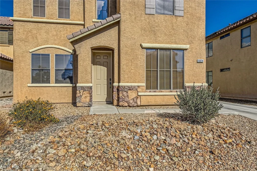 5024 Stone Bay, Las Vegas, NV 89131