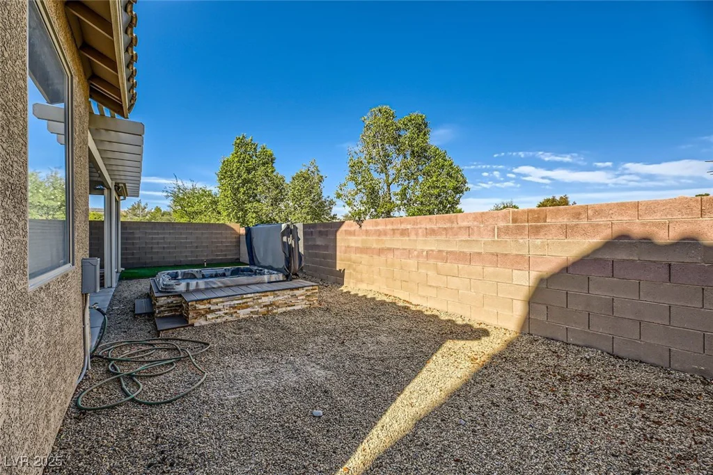 5024 Stone Bay, Las Vegas, NV 89131