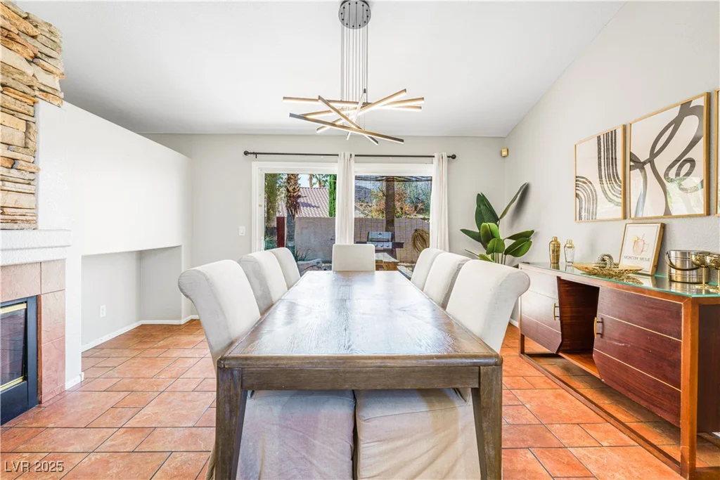 124 Beach Oak, Henderson, NV 89002