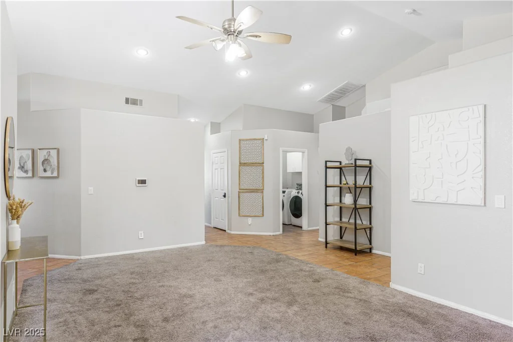 124 Beach Oak, Henderson, NV 89002