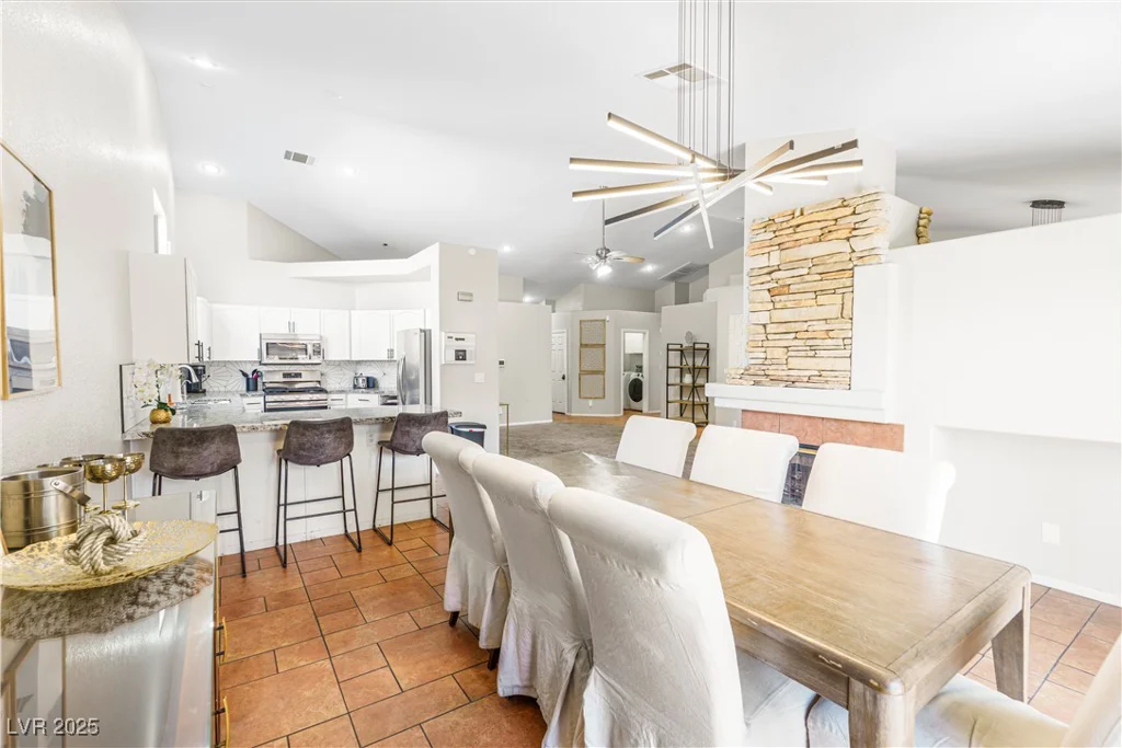 124 Beach Oak, Henderson, NV 89002