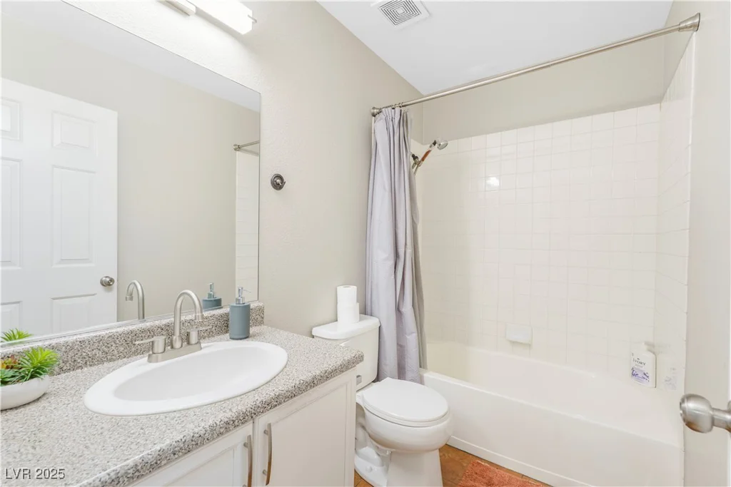 124 Beach Oak, Henderson, NV 89002