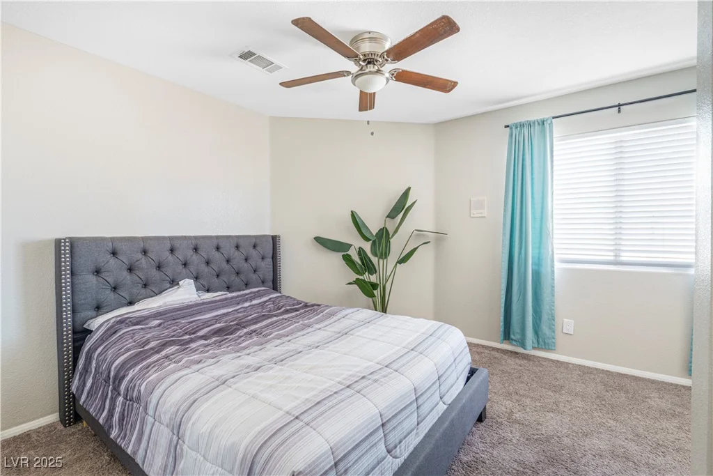 124 Beach Oak, Henderson, NV 89002
