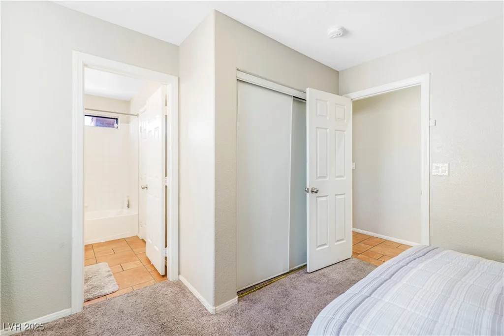 124 Beach Oak, Henderson, NV 89002