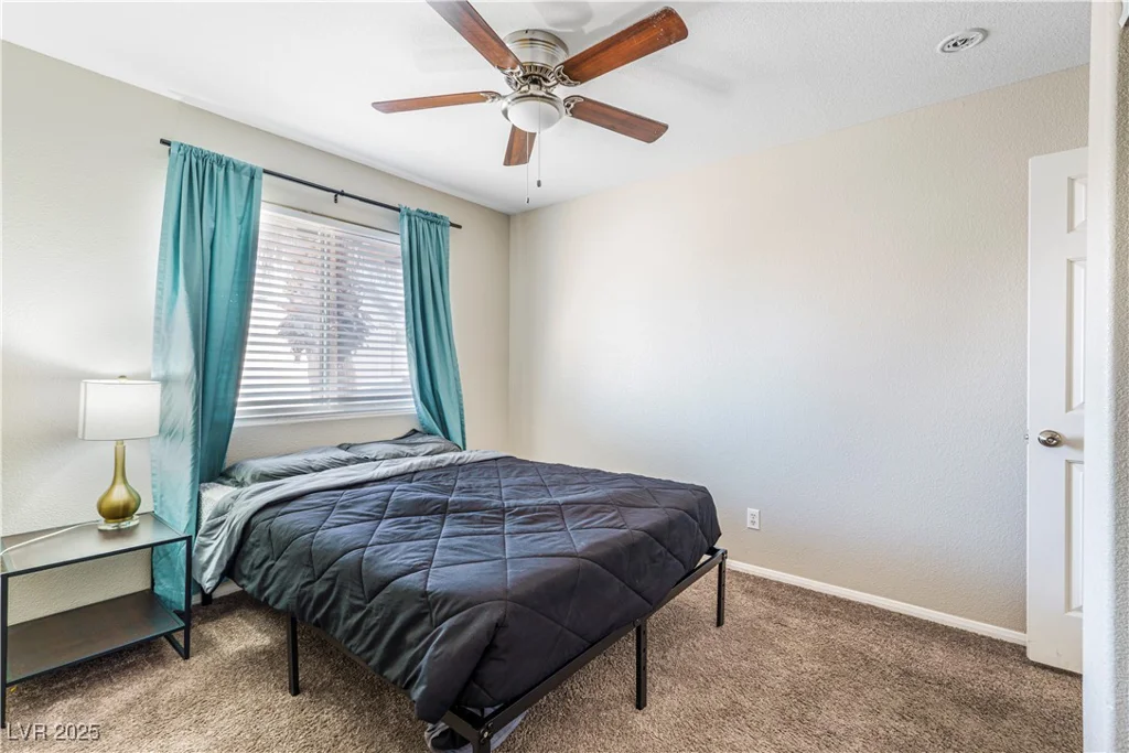 124 Beach Oak, Henderson, NV 89002