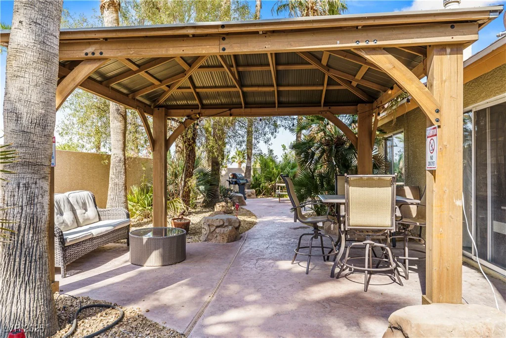 124 Beach Oak, Henderson, NV 89002