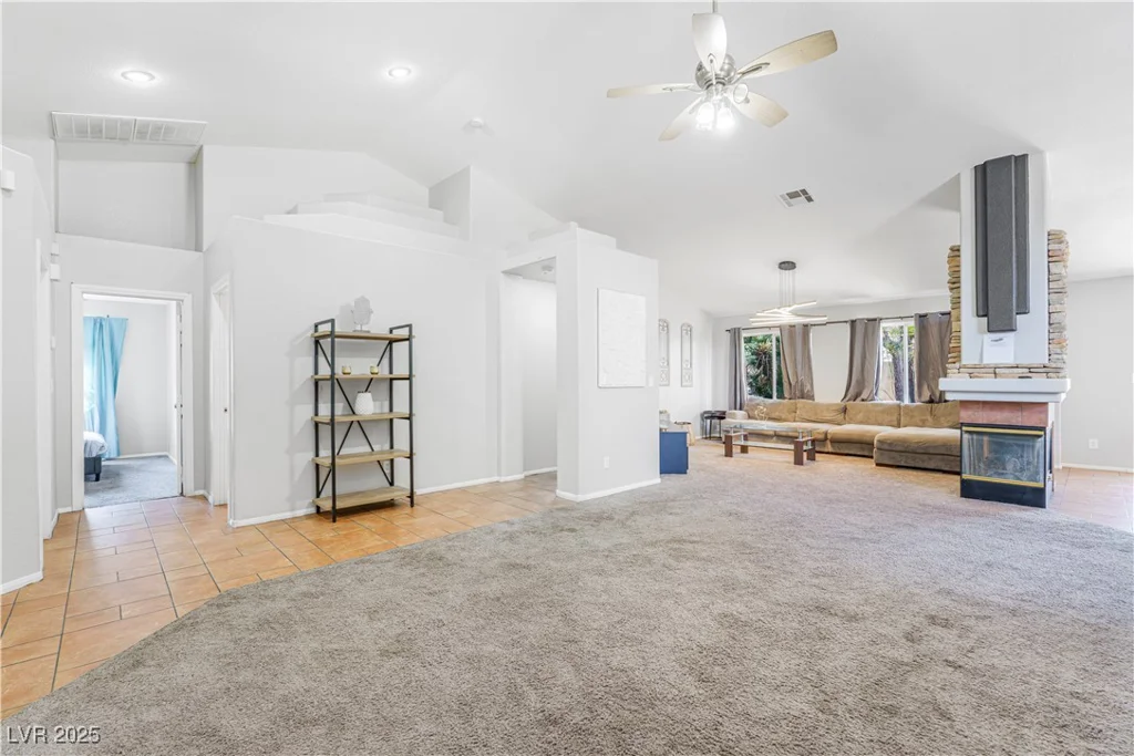 124 Beach Oak, Henderson, NV 89002