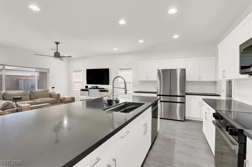 5555 San Pietro, Pahrump, NV 89061