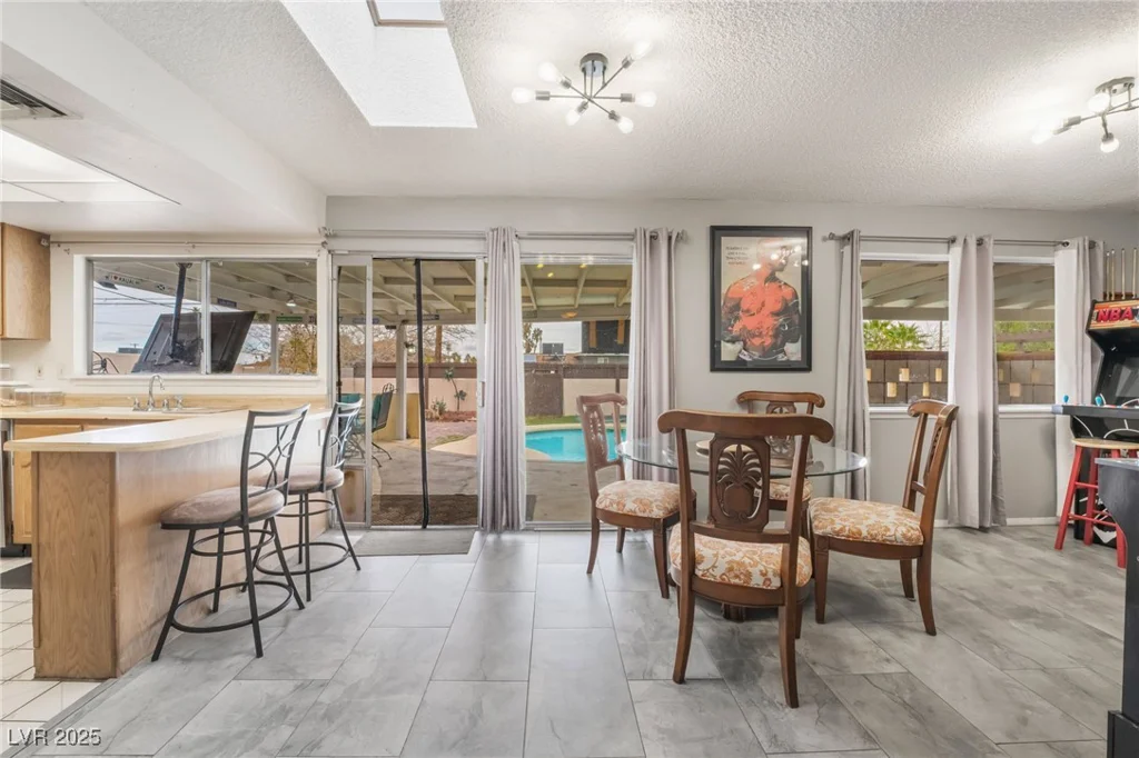 212 Torrey Pines, Las Vegas, NV 89107