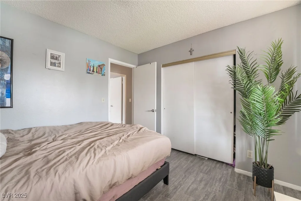 212 Torrey Pines, Las Vegas, NV 89107