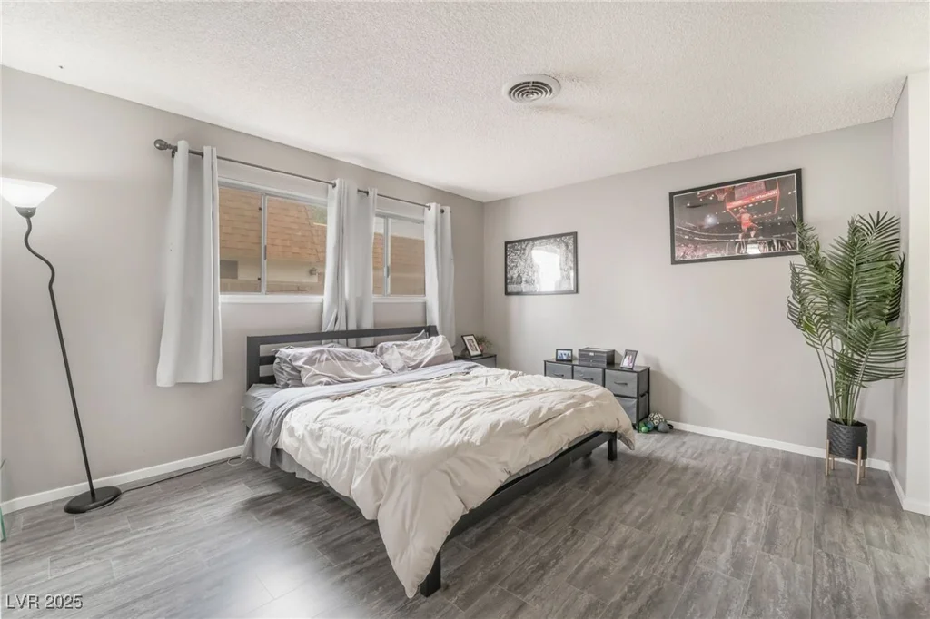 212 Torrey Pines, Las Vegas, NV 89107