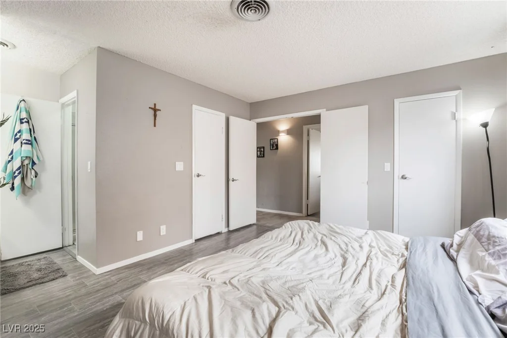 212 Torrey Pines, Las Vegas, NV 89107